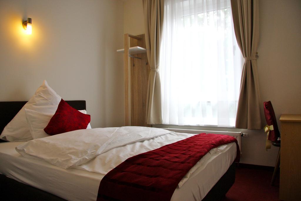 Hotel Gemini Düsseldorf Værelse billede